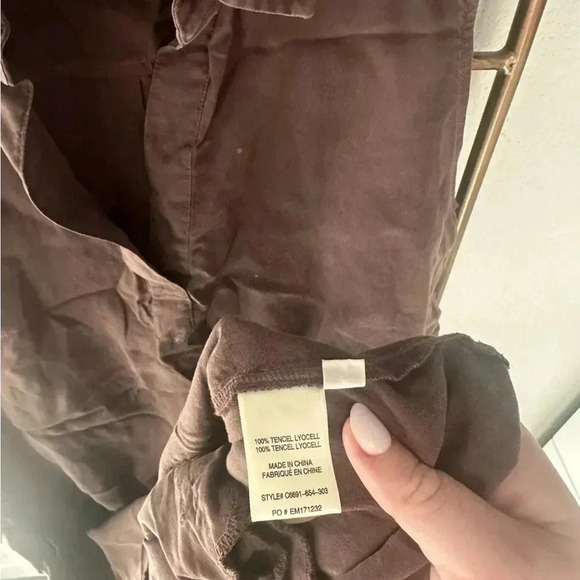 Cloth & Stone Brown Dress
Size Small - Picture 8 of 8